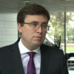 Fed kończy druk pieniądza, ale wstrzymuje się z podwyżkami stóp. Zmiany zależeć będą od bieżących danych