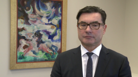 INWESTOR, - Według spółki Synektik, która 14 października zadebiutowała na rynku regulowanym GPW, rynek ochrony zdrowia jest stabilny i perspektywiczny. Wydatki na usługi i produkty od kilku lat rosną średnio dwa razy szybciej niż PKB. W br. na ochronę zdrowia Narodowy Fundusz Zdrowia wyda ponad 66 mld zł, w przyszłym – 67,6 mld zł. Do wydatków państwa w tym zakresie dochodzą środki przeznaczane przez pacjentów w ramach prywatnej opieki medycznej., Synektik: Rynek urządzeń medycznych jest perspektywiczny. W br. wzrost wydatków na ochronę zdrowia będzie ponaddwukrotnie wyższy niż PKB INWESTOR, - Według spółki Synektik, która 14 października zadebiutowała na rynku regulowanym GPW, rynek ochrony zdrowia jest stabilny i perspektywiczny. Wydatki na usługi i produkty od kilku lat rosną średnio dwa razy szybciej niż PKB. W br. na ochronę zdrowia Narodowy Fundusz Zdrowia wyda ponad 66 mld zł, w przyszłym – 67,6 mld zł. Do wydatków państwa w tym zakresie dochodzą środki przeznaczane przez pacjentów w ramach prywatnej opieki medycznej.