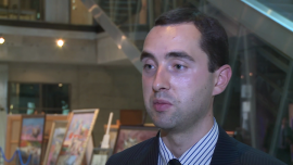 INWESTOR, - Oczekiwana przez większość ekonomistów seria obniżek stóp procentowych RPP oznaczać będzie więcej inwestorów na warszawskim parkiecie i lepsze wyniki notowanych na giełdzie firm. To zaś może przynieść polskiemu rynkowi dynamiczniejsze wzrosty, jednak dopiero w przyszłym roku., Ipopema Asset Management, RPP, GPW, stopy procentowe, ożywienie na giełdzie Niskie stopy procentowe poprawią wyniki polskich firm. Zwiększą też atrakcyjność GPW INWESTOR, Ipopema Asset Management, RPP, GPW, stopy procentowe, ożywienie na giełdzie- Oczekiwana przez większość ekonomistów seria obniżek stóp procentowych RPP oznaczać będzie więcej inwestorów na warszawskim parkiecie i lepsze wyniki notowanych na giełdzie firm. To zaś może przynieść polskiemu rynkowi dynamiczniejsze wzrosty, jednak dopiero w przyszłym roku.