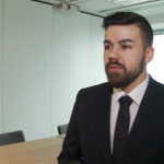 Rosnąca niechęć do podejmowania ryzyka wspiera notowania złota. Cena kruszcu jest obecnie najwyższa od 12 miesięcy