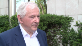 INWESTOR, - Brytyjscy obywatele wbrew oczekiwaniom rynków opowiedzieli się za opuszczeniem Unii Europejskiej. Zaowocowało to natychmiastowym osłabieniem zarówno funta, jak i złotego. Zdaniem prof. Stanisława Gomułki z Business Centre Club realny wpływ brexitu na gospodarki pozostałych krajów Unii, w tym Polski, będzie niewielki. Najbardziej ucierpi sama Wielka Brytania., brexit, środki unijne, funt brytyjski, złoty Prof. S. Gomułka: Wpływ brexitu na gospodarkę Polski będzie niewielki INWESTOR, brexit, środki unijne, funt brytyjski, złoty- Brytyjscy obywatele wbrew oczekiwaniom rynków opowiedzieli się za opuszczeniem Unii Europejskiej. Zaowocowało to natychmiastowym osłabieniem zarówno funta, jak i złotego. Zdaniem prof. Stanisława Gomułki z Business Centre Club realny wpływ brexitu na gospodarki pozostałych krajów Unii, w tym Polski, będzie niewielki. Najbardziej ucierpi sama Wielka Brytania.