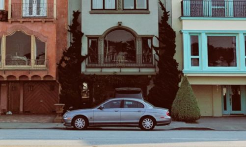 Ubezpieczenia. Naprawa auta bez wychodzenia z domu?