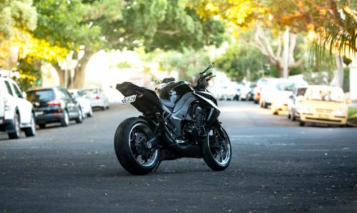 Jak ubezpieczają się właściciele motocykli i skuterów? [ANALIZA]
