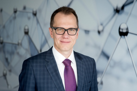 Analiza energetyczna położenia prosumenta w Polsce – tak wygląda początek 2021 Energetyka, BIZNES - Prosumenci wyczekują informacji dotyczących programów dotacyjnych. Jak informował wiceminister Ireneusz Zyska, doczekają się kontynuacji Mojego Prądu. Z drugiej pojawiają się skargi na fotowoltaikę do UOKiK. Poniżej analiza energetycznego położenia prosumentów w Polsce.