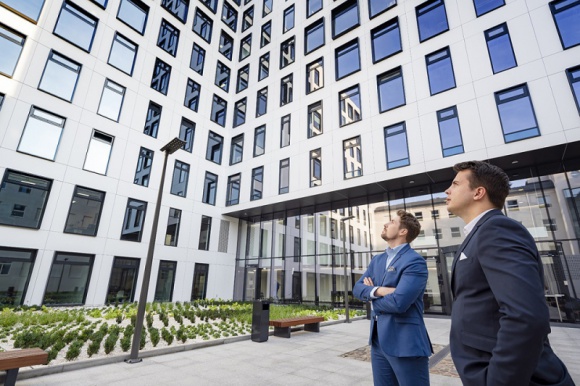 New Work wchodzi na rynek z ofertą franczyzową Nieruchomości, BIZNES - W odpowiedzi na potrzeby rynku, New Work uruchamia swoją koncepcję franczyzową, obejmującą nie tylko know-how, wsparcie techniczne i dostęp do platformy „multi-location”, ale także cyfrowe narzędzia.